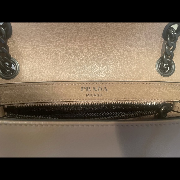 Prada Glacé Calf Cammeo Studded Crossbody Bag AUTHENTIC EXCELLENT CONDITION - Picture 7 of 12